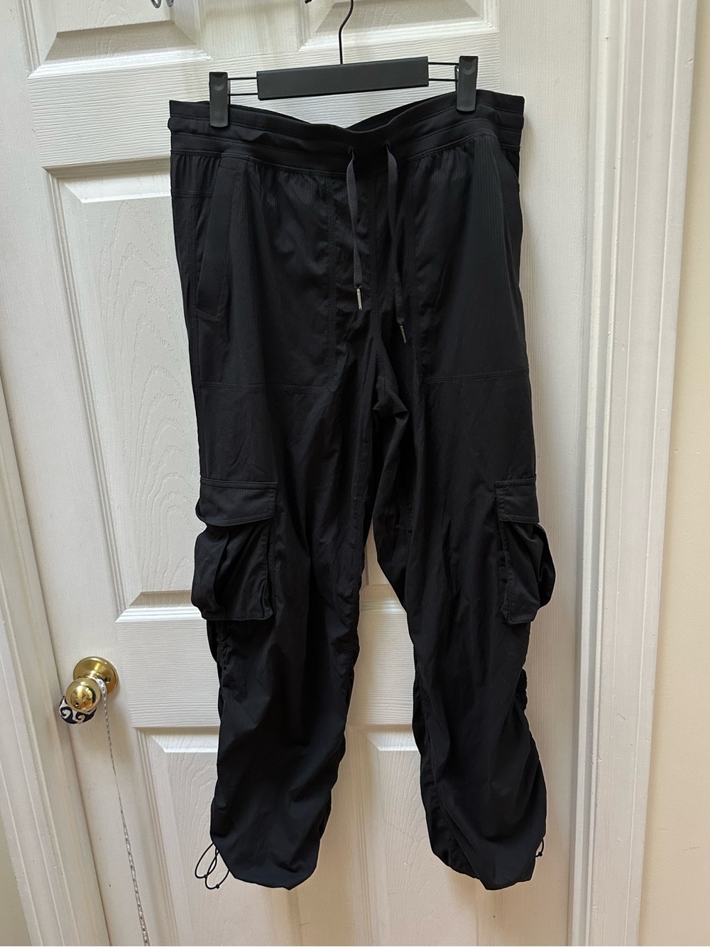 Lululemon Dance Studio Relaxed-Fit Mid-Rise Cargo Pant Black Jogger sweatpants - Picture 2 of 7